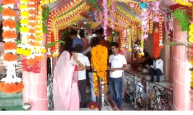 भीनमाल के क्षेमंकरी माता मंदिर पर नवरात्रि को लेकर श्रद्धालुओं की लगी कतारें,श्रद्धालुओं के लिए ट्रस्ट ने की है माकूल व्यवस्थाऐं, नवरात्रि पर गुजरात, महाराष्ट्र सहित देश भर से हजारों की संख्या में पहुंचते हैं श्रद्धालु