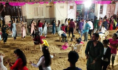 भीनमाल में नवरात्रि गरबा महोत्सव का जमने लगा रंग, डांडियों की खनक पर नृत्य करते युवक