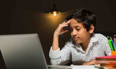 कोरोना ने डाला बच्चों के स्वास्थ्य पर असर,सिर्फ 10% को ऑनलाइन स्टडी पसंद, बाकी के लिए स्मार्टफोन मतलब गेमिंग और चैटिंग