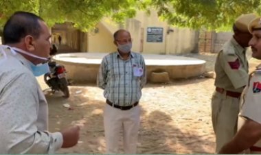 सरकार द्वारा इंटरनेट बंदी सहित अन्य ठोस कदम उठाने के बावजूद सरकारी नुमाइंदों के आगे सरकार लाचार