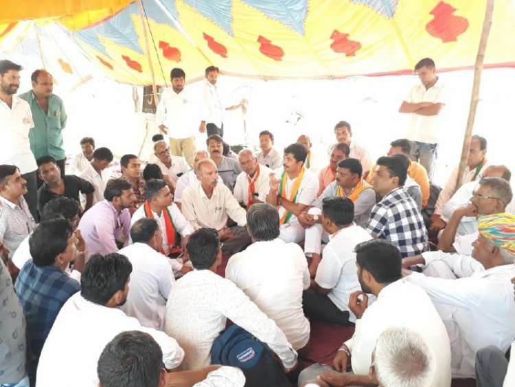 रोड़ नहीं तो टोल नही धरना 8वे दिन भी जारी,सांकरणा टोल प्लाजा पर खराब सड़क को लेकर धरना जारी