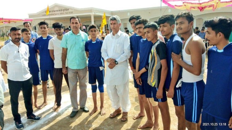 65वीं जिला स्तरीय खो खो खेलकूद प्रतियोगिता के शुभारंभ कार्यक्रम