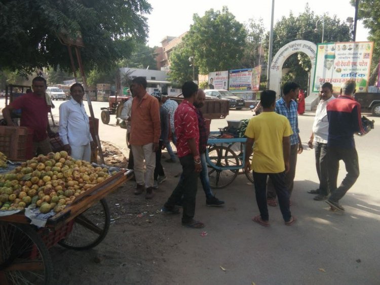 भीनमाल -त्योहारों की सीजन को देखते हुए प्रशासन आया  हरकत में पूरे शहर निरक्षण कर जब्त की 20kg पॉलिथीन
