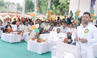 8 से 13 नवम्बर तक प्रस्तावित राज्य स्तरीय हाॅकी खेलकूद प्रतियोगिता का आज सोमवार हुआ भव्य उद्घाटन ।