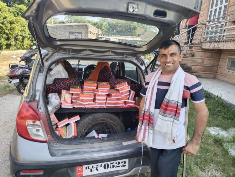 दिव्यांग सेवा संस्था' ने जरूरतमंद बच्चों के साथ दीपावली की खुशियां बांटी।