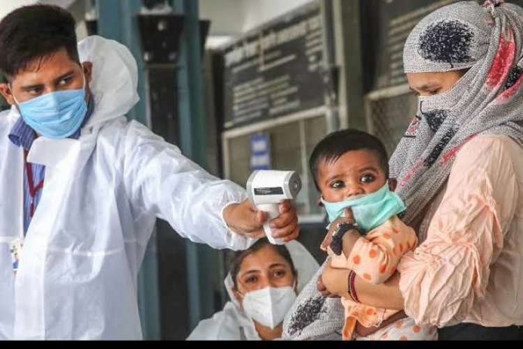 स्कूलों में ऑनलाइन क्लासें फिर होंगी शुरू: बच्चों में तेजी से फैल रहा कोरोना,छोटे बच्चों की क्लासें बंद करने पर फैसला आज