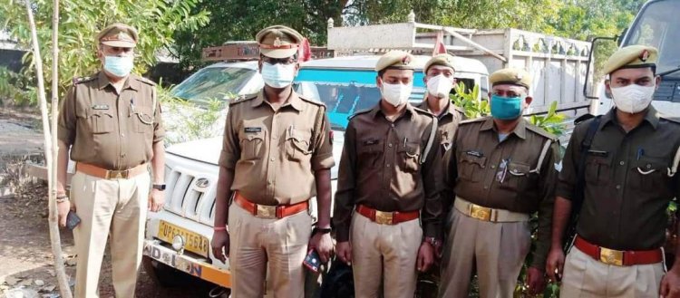थाना करमा पुलिस द्वारा 01 पिकअप वाहन से वध हेतु ले जाये जा रहे 07 राशि गोवंश बरामद कर मुक्त कराया गया 