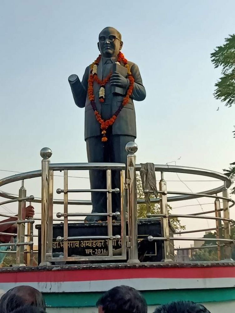 जावाल में बाबा साहेब अम्बेडकर की मूर्ति को किया खंडित।