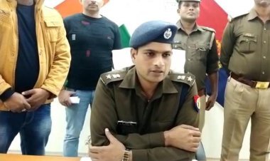 सिद्धार्थनगर की पुलिस व एस‌ओजी टीम ने मोटरसाइकिल के दिग्गी से पैसा लूटने वाली गिरोह के तीन सदस्यों को किया गिरफ्तार ।
