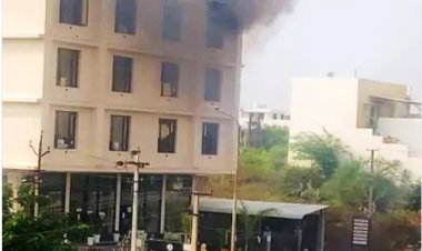 उदयपुर :होटल में लगी आग, आग लगने का कारण शाॅर्ट सर्किट