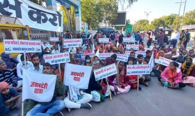 जवाबदेही कानून पारित करने की मांग