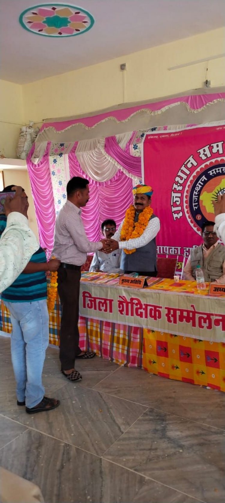 राजस्थान सम्रग शिक्षक संघ के प्रदेशध्यक्ष डॉ उदय सिंह डिगार ने की सिरोही जिले की कार्यकारिणी घोषित।