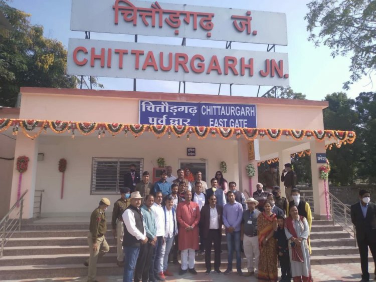 चित्तौड़गढ़ स्टेशन पर लगभग सात करोड़ से अधिक लागत की यात्री सुविधा एवं अन्य कार्यों का उद्घाटन एवं लोकार्पण