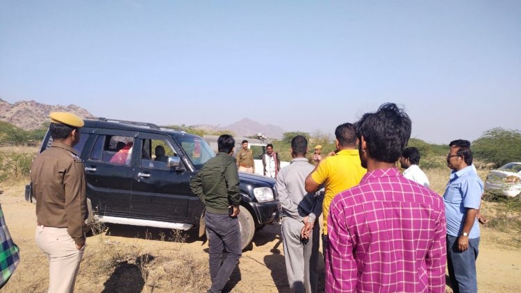 शनिवार को तखतगढ़ कस्बे से बदमाशों द्वारा एक महिला का अपहरण कर भागने के मामले में पुलिस ने दो आरोपियों को किया गिरफतार।