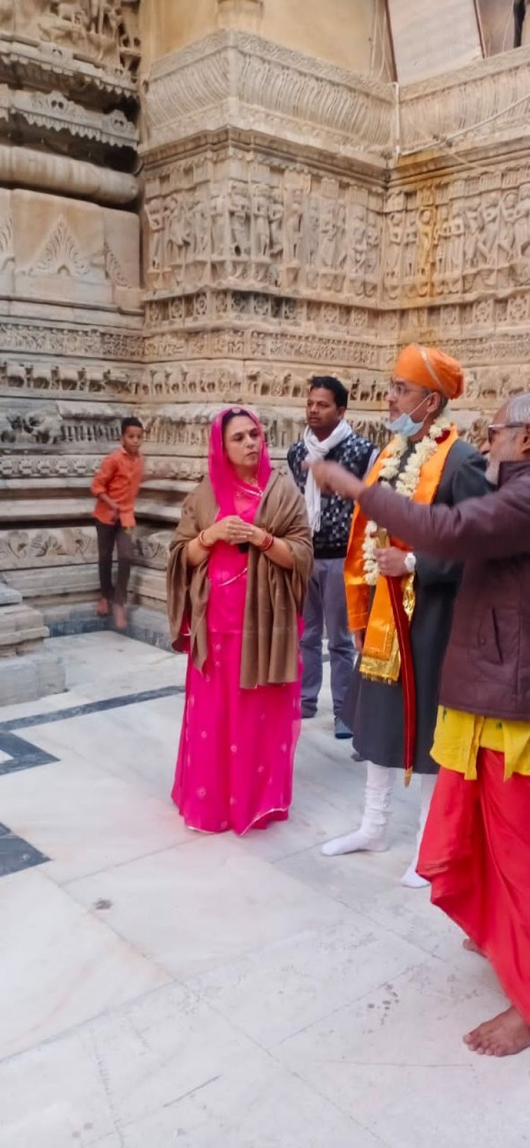 मेवाड़ राजघराने के सदस्यों ने मेवाड़ की खुशहाली के लिए जगदीश मंदिर में पूजा अर्चना की  