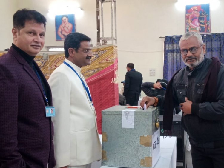 चुनाव:82 फीसदी मतदान के बाद मतगणना जारी
