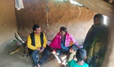 दिव्यांग सेवा संस्थान ने ठिठुरती ठंड में वनवासी व गरीब लोगों को कम्बल व वस्त्र वितरण किए, संस्थापक झालाराम देवासी । 