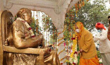 महाराणा भूपाल सिंह जी आधुनिकीकरण के प्रस्तोता और शिक्षा के प्रति दूरगामी सोच को रखने वाले महामना थे - कंवराणी महिमा कुमारी जी मेवाड़  ;विद्या प्रचारिणी सभा भूपाल नोबल्स संस्थान का शताब्दी स्थापना वर्ष  ( महोत्सव का भव्य शुभारंभ)