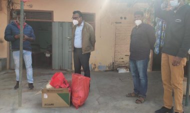 फर्जी डॉक्टर बनकर मरीजों का इलाज करने वाले पर कार्रवाई, एफआईआर दर्ज करवाई।