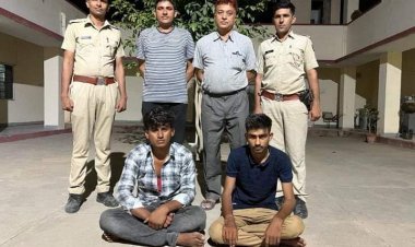 सिणधरी थाना पुलिस ने मंगलवार को कार्यवाही करते हुए एक कंटेनर से 146 पेटी अंग्रेजी शराब बरामद की है।