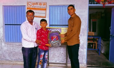 भीनमाल -: भामाशाह ने बालकों को स्कूल बैग किए वितरित 