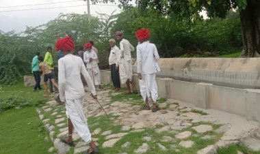 सिरोही (पिंडवाडा):- स्वरूप गंज के निकट  गांव केर में नदी के पास मामाजी मंदिर पर पुरानी बावड़ी ढ़ही,