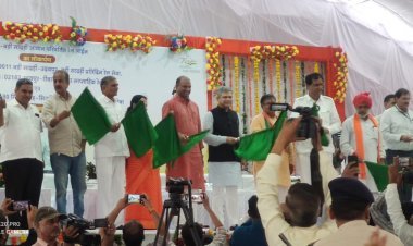 जिले के बड़ीसादड़ी में रेल मंत्री अश्विनी वैष्णव ने बड़ीसादडी से मावली आमान परिवर्तित ब्रॉडगेज रेल लाइन का लोकार्पण किया*