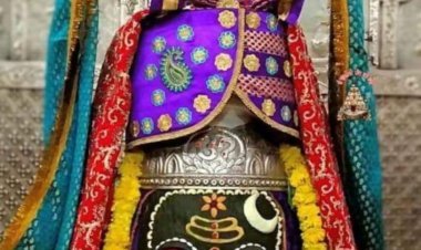 उज्जैन महाकाल मंदिर में हुए मोबाइल बैंड प्रसाद का लड्डू भी हुआ महंगा