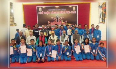 योग को अपने जीवन में दे महत्वपूर्ण स्थान - अवनीश भटनागर