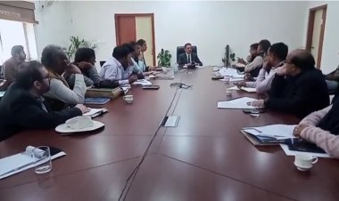 पर्यावरण समिति की बैठक 21 दिसंबर। जिला पर्यावरण समिति की बैठक 21 दिसंबर को प्रातः 10ः30 बजे जिला कलेक्टर ताराचंद मीणा की अध्यक्षता में जिला कलेक्ट्रेट सभागार में आयोजित गई ।