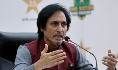 पाकिस्तान क्रिकेट बोर्ड के चेयरमैन रमीज राजा को किया बर्खास्त