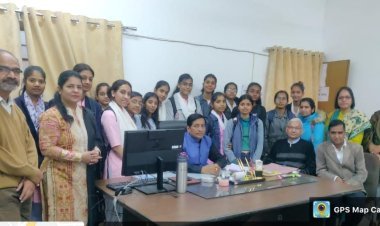 राष्ट्रीय उपभोक्ता दिवस से पूर्व राजकीय मीरा कन्या महाविद्यालय के उपभोक्ता क्लब ने छात्राओं  को उपभोक्ता आयोग दिखाया व प्रक्रिया को समझाया।