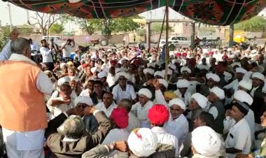 गुड़ामालानी उपखंड मुख्यालय पर किसानों का धरना दूसरे दिन भी जारी