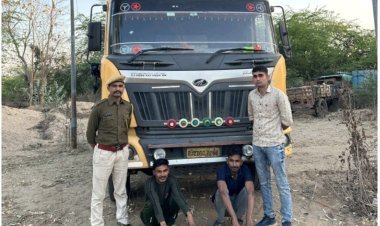 बजरी का अवैध कारोबार करने वाले 2 व्यक्तियों को पुलिस ने किया गिरफ़्तार