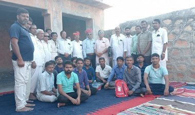 जीनगर सेवा संस्थान ने स्कूली बच्चों को बांटे बैग