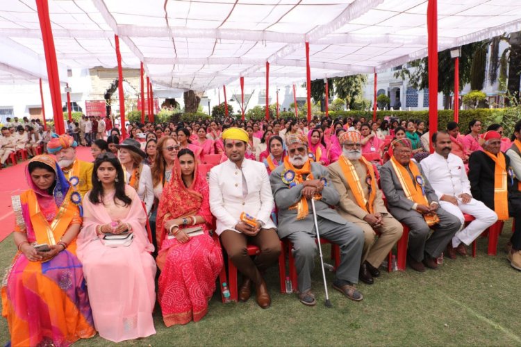 भूपाल नोबल संस्थान के वार्षिक शिखर समारोह का हुआ आयोजन, विद्यार्थियों को मिला सम्मान