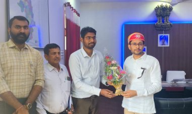 गोगुंदा एसडीएम IAS शुभम ने मेवाड़ी पगड़ी व गुलदस्ता भेंट कर स्वागत किया