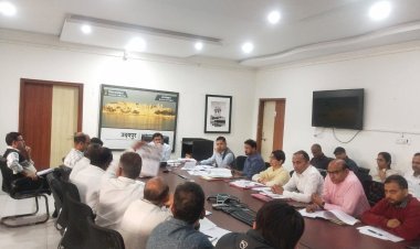 उदयपुर ब्रेकिंग...  जिला कलक्टर नमित मेहता की अध्यक्षता में औद्योगिक विवाद एवं शिकायत निवारण तंत्र की बैठक