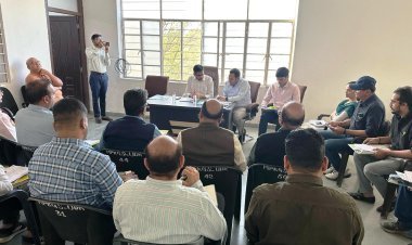 महाराणा प्रताप खेलगांव सोसायटी कार्यकारिणी बैठक स्वीकृत कार्यों को जल्द दें मूर्तरूप ताकि खिलाड़ियों को मिलें उच्च स्तरीय सुविधाएं - जिला कलक्टर नमित मेहता