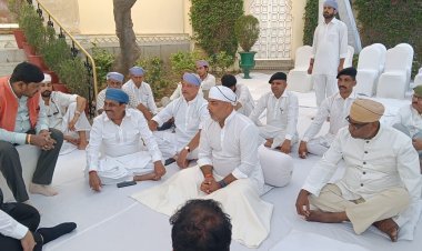 केंद्रीय मंत्री रामदास अठावले पहुंचे सिटी पैलेस, श्री अरविंद सिंह मेवाड़ के निधन पर व्यक्त किया शोक