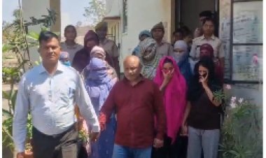 उदयपुर से इस वक्त की बड़ी खबर अवैध देह व्यापार का भंडाफोड़  दलाल सहित 11 युवतियाँ गिरफ्तार !