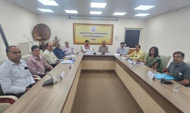 विद्यापीठ - बोर्ड ऑफ मैनेजमेंट कहलायेगी अब एग्जीक्युटिव कौंसिल एग्जीक्युटिव कौंसिल, एकेडमिक कौन्सिल, वित्त समिति की बैठक सम्पन्न 60 करोड़ का वार्षिक बजट पारित