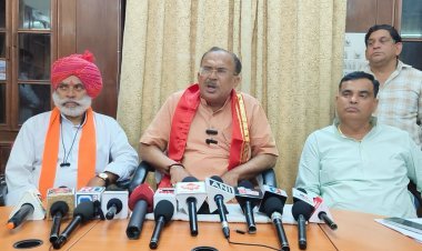 उदयपुर। पत्रकार वार्ता को संबोधित करते विधानसभा अध्यक्ष श्री वासुदेव देवनानी।