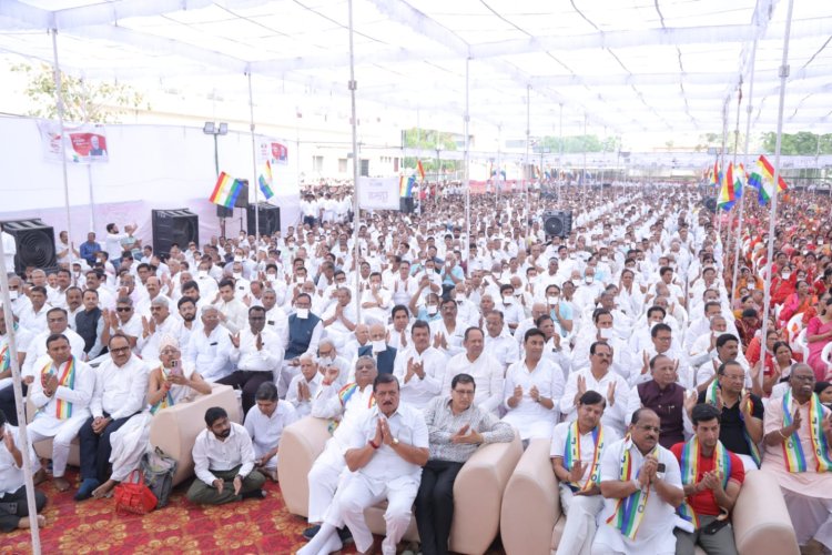 उदयपुर में नवकार महामंत्र का सामूहिक जाप, महावीर जयंती पर ऐतिहासिक आयोजन