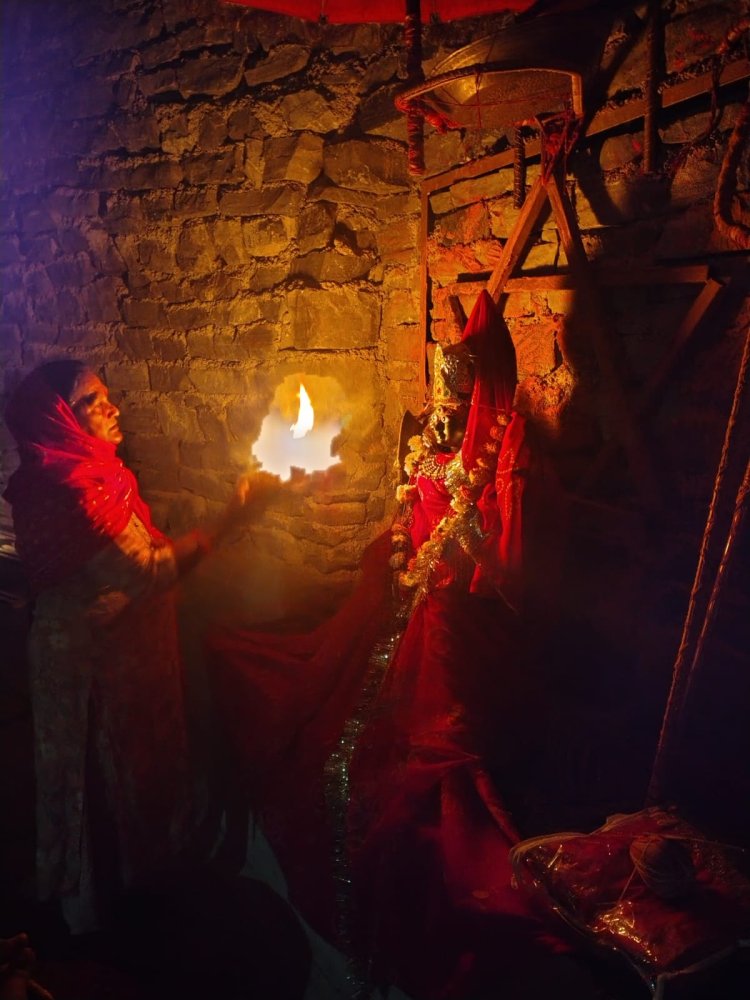 चित्तौड़गढ़ के रहस्यमयी कामाख्या मंदिर में अंबुबाची महोत्सव, श्रद्धालुओं की उमड़ी भीड़