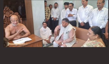 राज्यपाल गुलाबचंद कटारिया ने लिए राष्ट्र संत आचार्य पुलक सागर जी के दर्शन, लिया आशीर्वाद