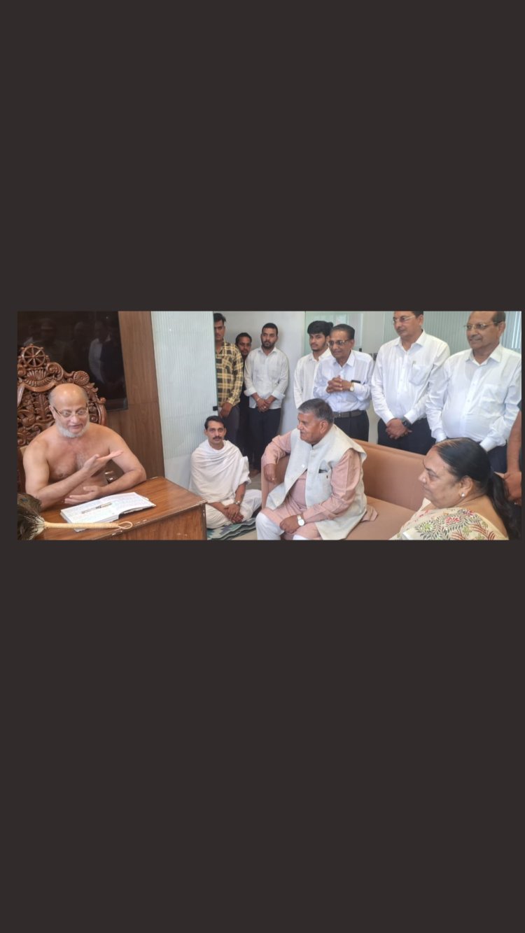 राज्यपाल गुलाबचंद कटारिया ने लिए राष्ट्र संत आचार्य पुलक सागर जी के दर्शन, लिया आशीर्वाद