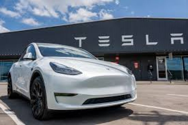 भारत में लॉन्च हुई Tesla Model Y SUV: एक बार चार्ज में चलेगी 622KM, कीमत ₹59.89 लाख से शुरू