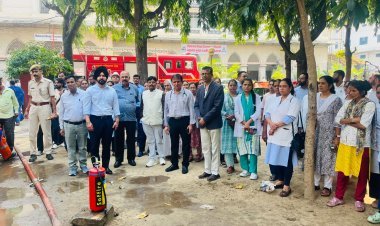 महाराणा भोपाल चिकित्सालय में अग्निशमन विभाग द्वारा मॉक ड्रिल, अस्पताल कर्मचारियों को मिला आपातकालीन प्रशिक्षण | Udaipur News