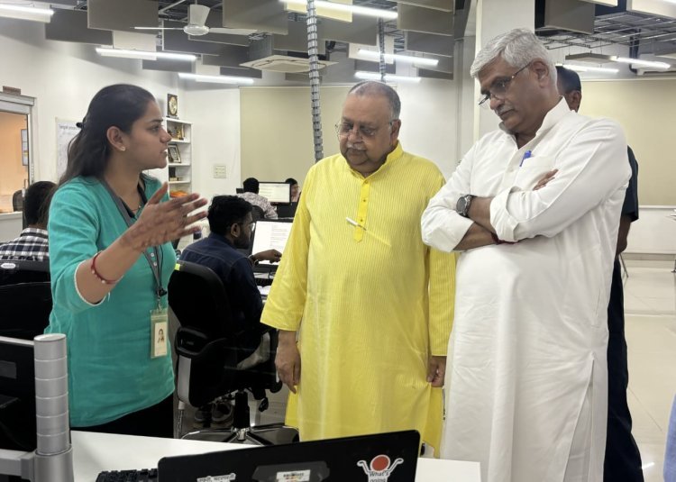 उदयपुर में केंद्रीय मंत्री गजेंद्र सिंह शेखावत ने धरोहर संस्थान में पांडुलिपियों के डिजिटाइजेशन प्रोजेक्ट का अवलोकन किया